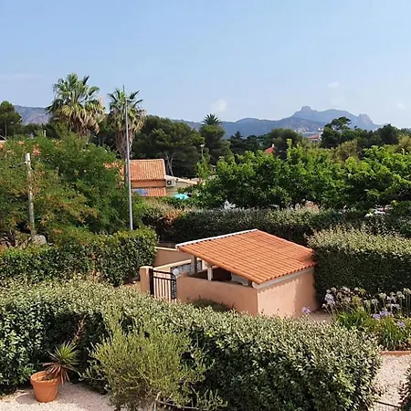 Apartment Tiki Mit Meerblick Und Direkt Am Saint-Raphael (Var)